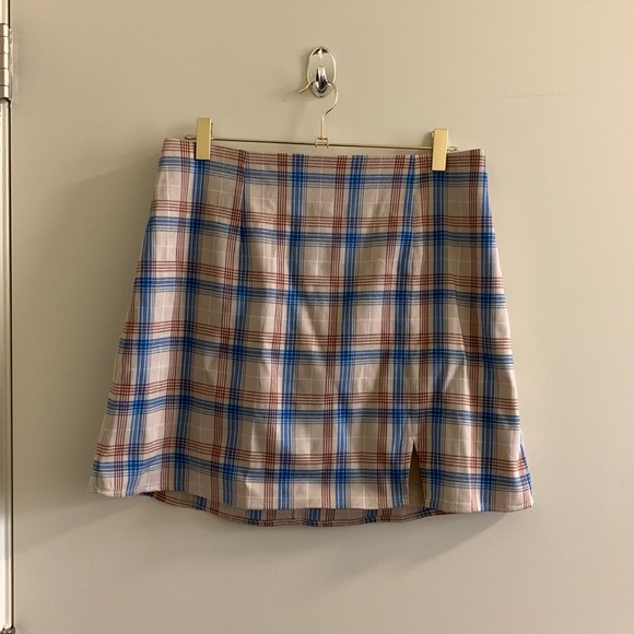 The Fifth Label Baseline Skirt in Bone Check - Picture 4 of 8